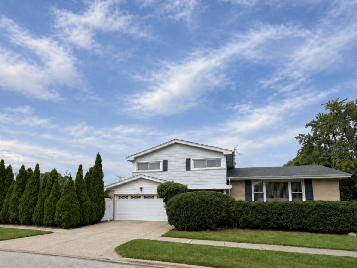  For Sale Morton Grove Illinois, 9222 Merrill Avenue