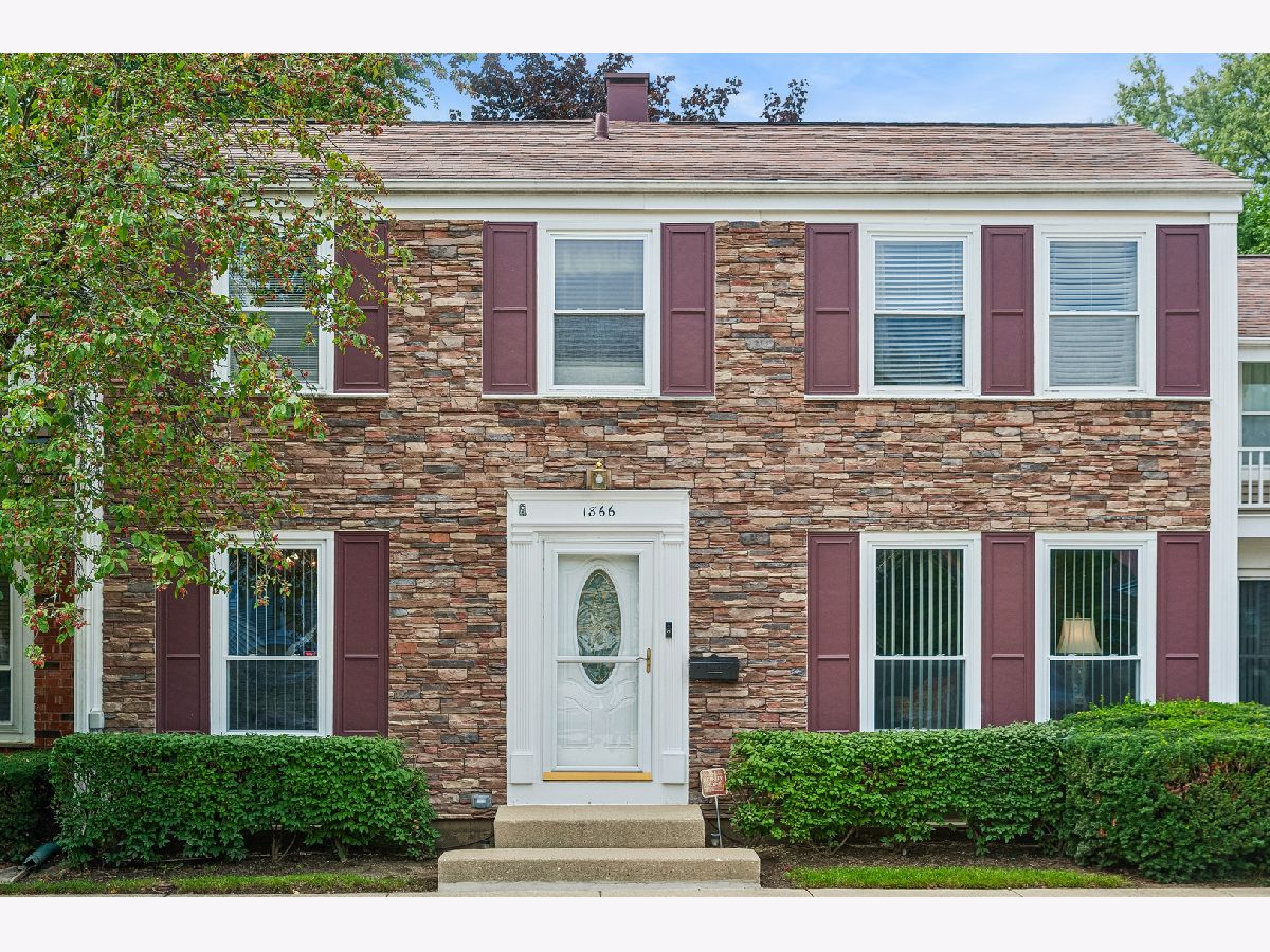 Townhomes & Condos For Sale Barrington Square Hoffman Estates Illinois, 1866 Wellington Place