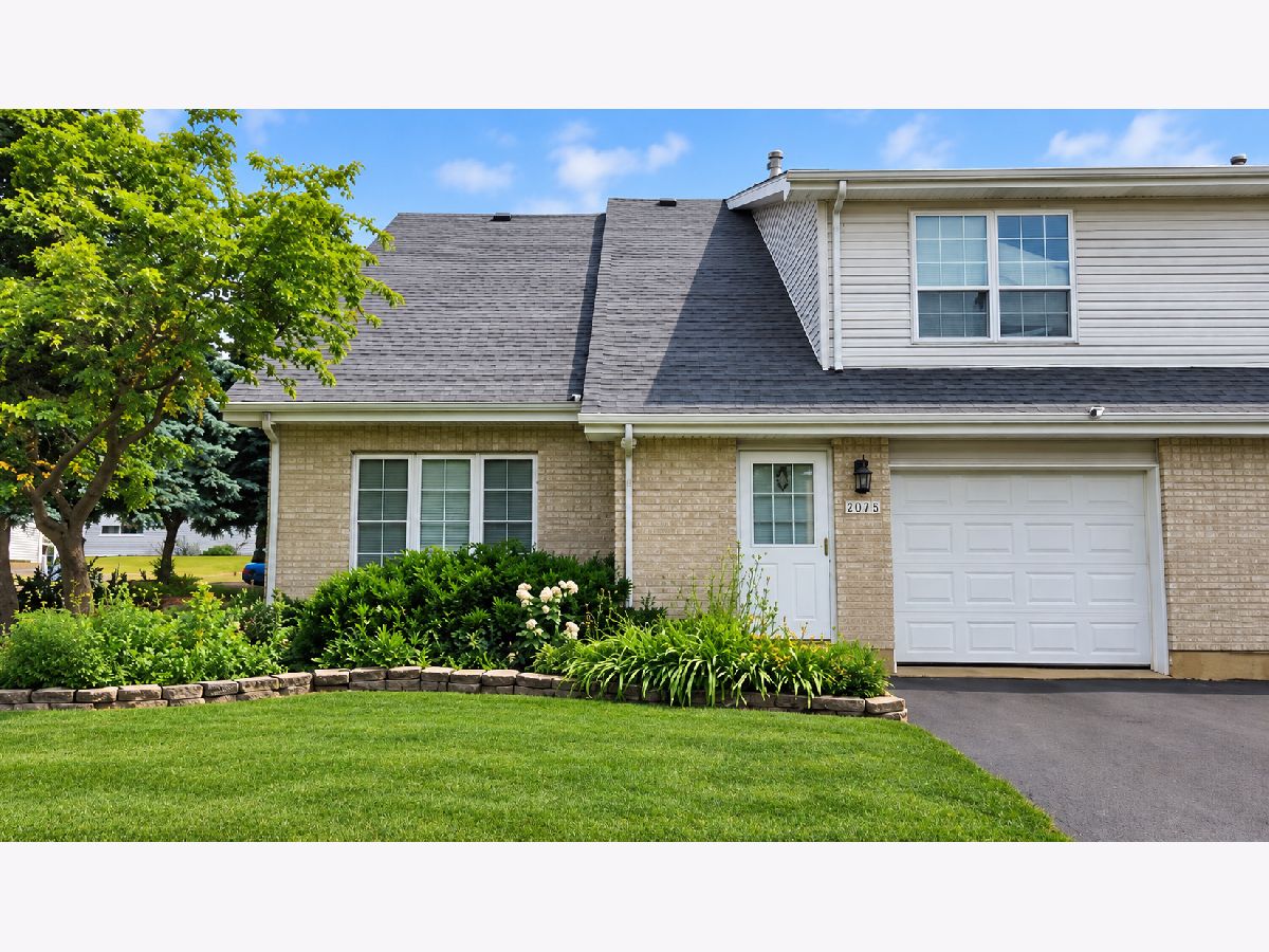  For Sale Crest Hill Illinois, 2075 Susanna Way