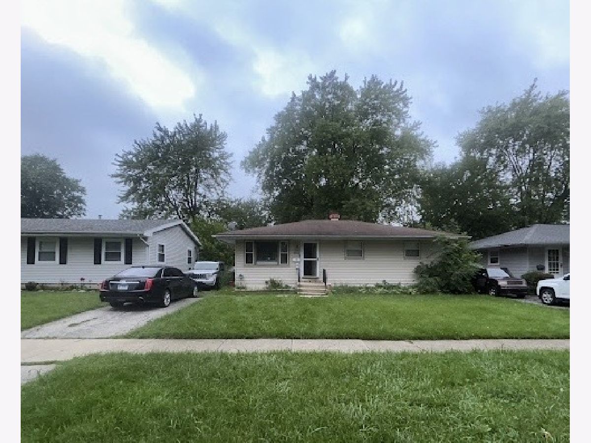  For Sale Zion Illinois, 2106 Gideon Avenue