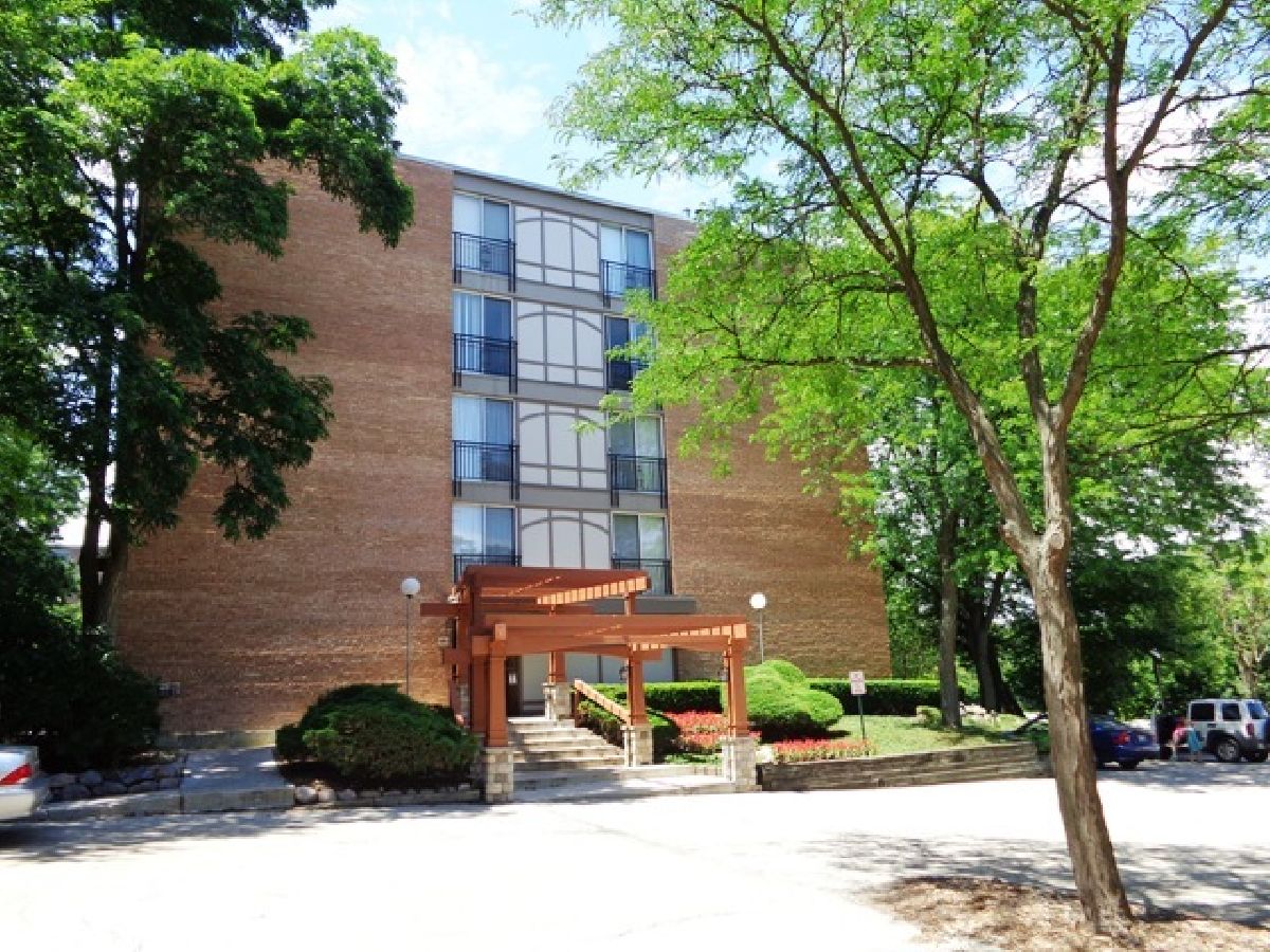  For Rent Lisle Illinois, 5810 Oakwood