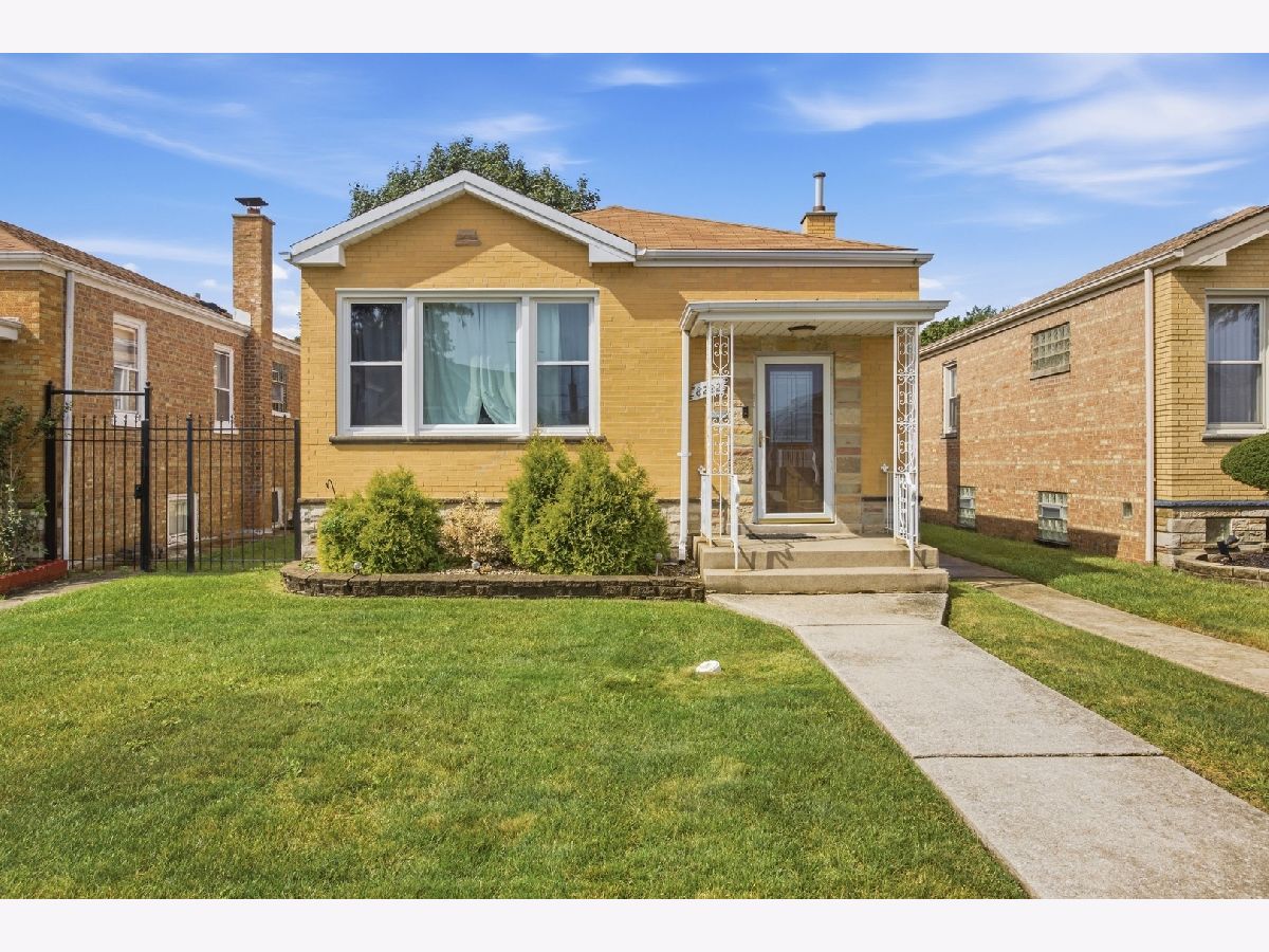  For Sale Chicago Illinois, 8222 Albany Avenue