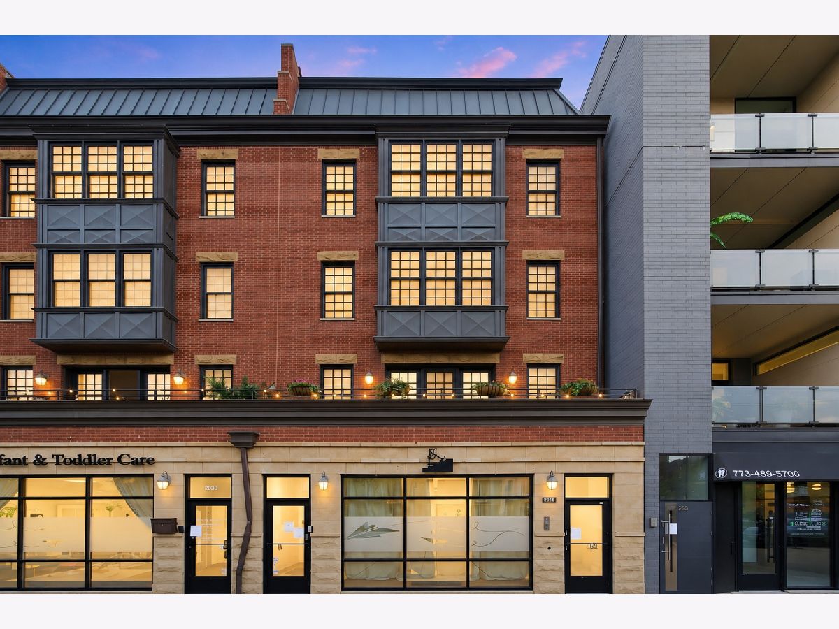  For Sale Chicago Illinois, 2035 Division Street