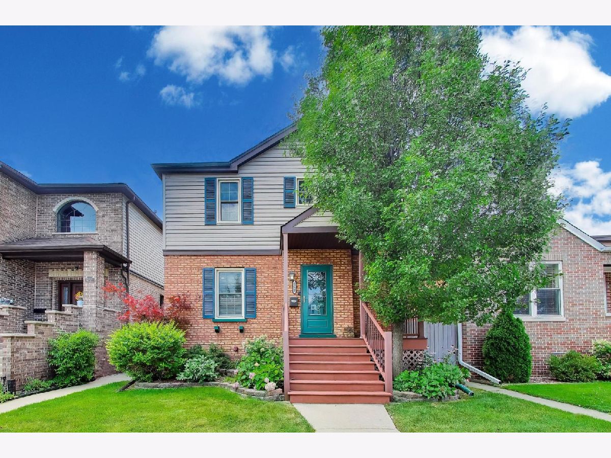  For Sale Chicago Illinois, 6725 Albion Avenue