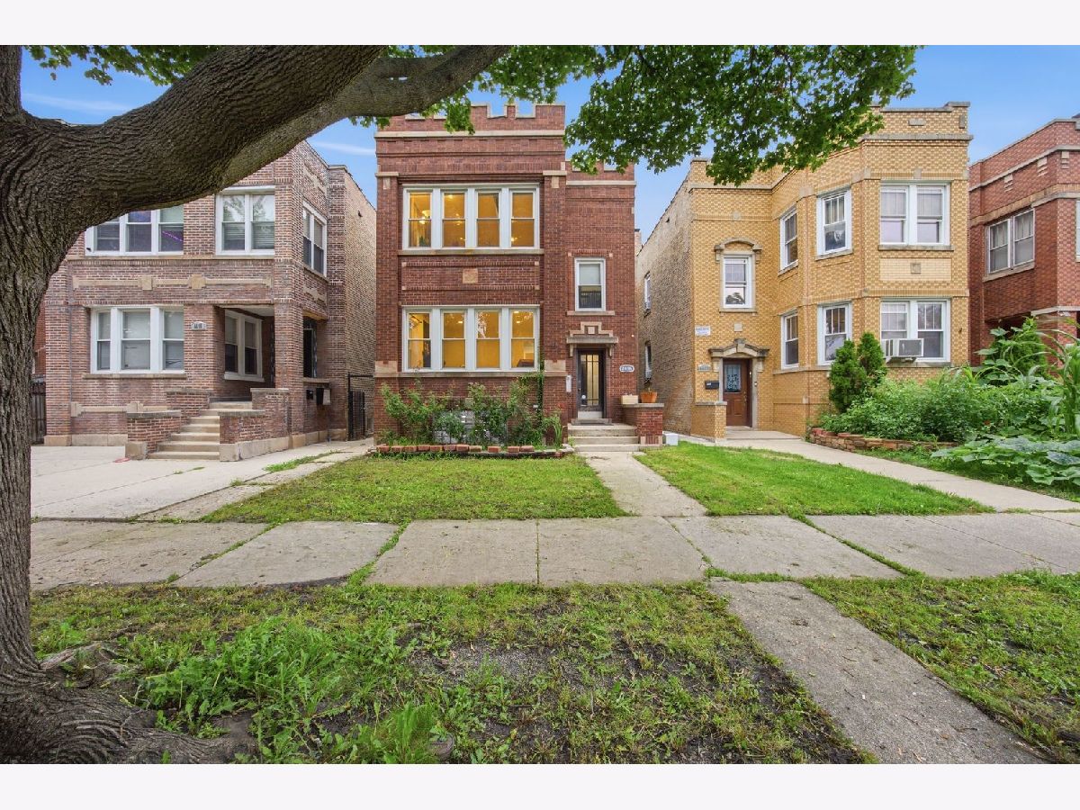  For Sale Chicago Illinois, 4836 Barry Avenue