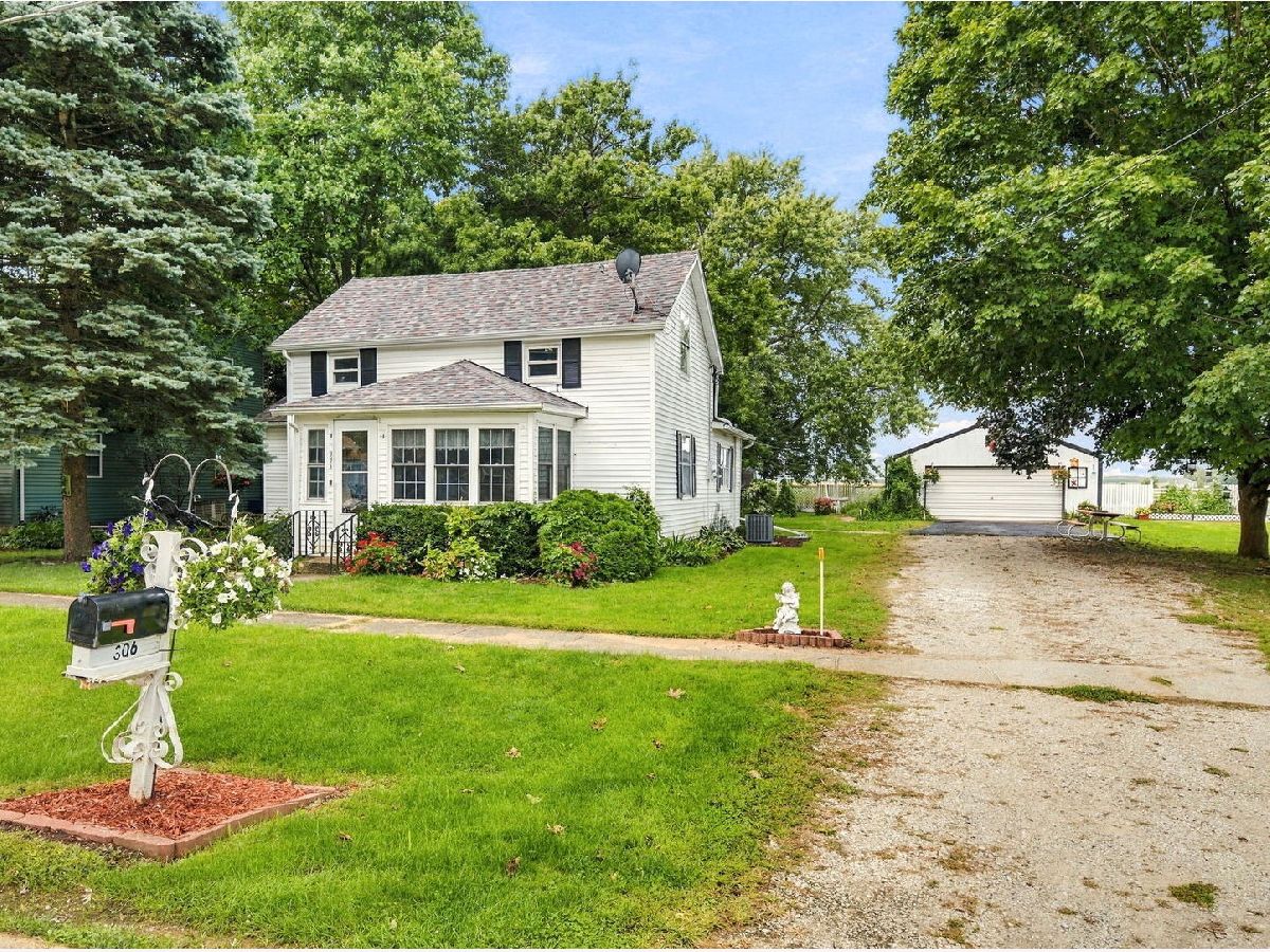  For Sale Newark Illinois, 306 Canal Street