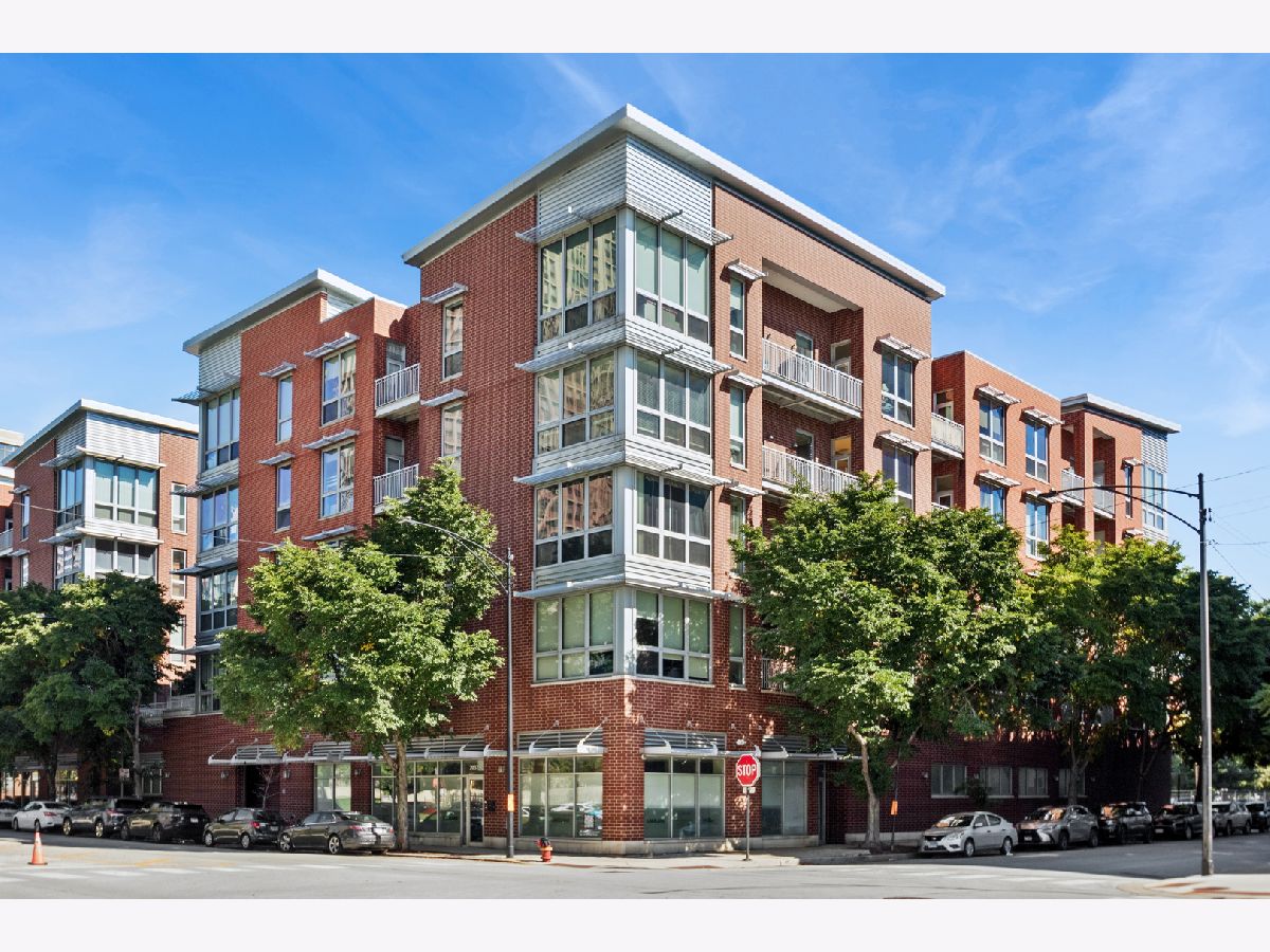  For Sale Chicago Illinois, 2035 Indiana Avenue