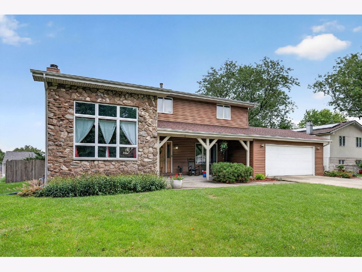  For Sale Shorewood Illinois, 408 Brookshore Drive