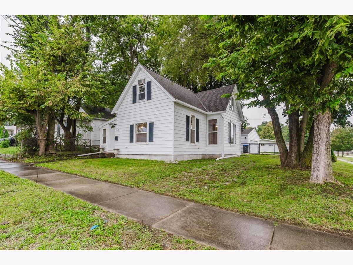  For Sale Bloomington Illinois, 1328 Mason Street