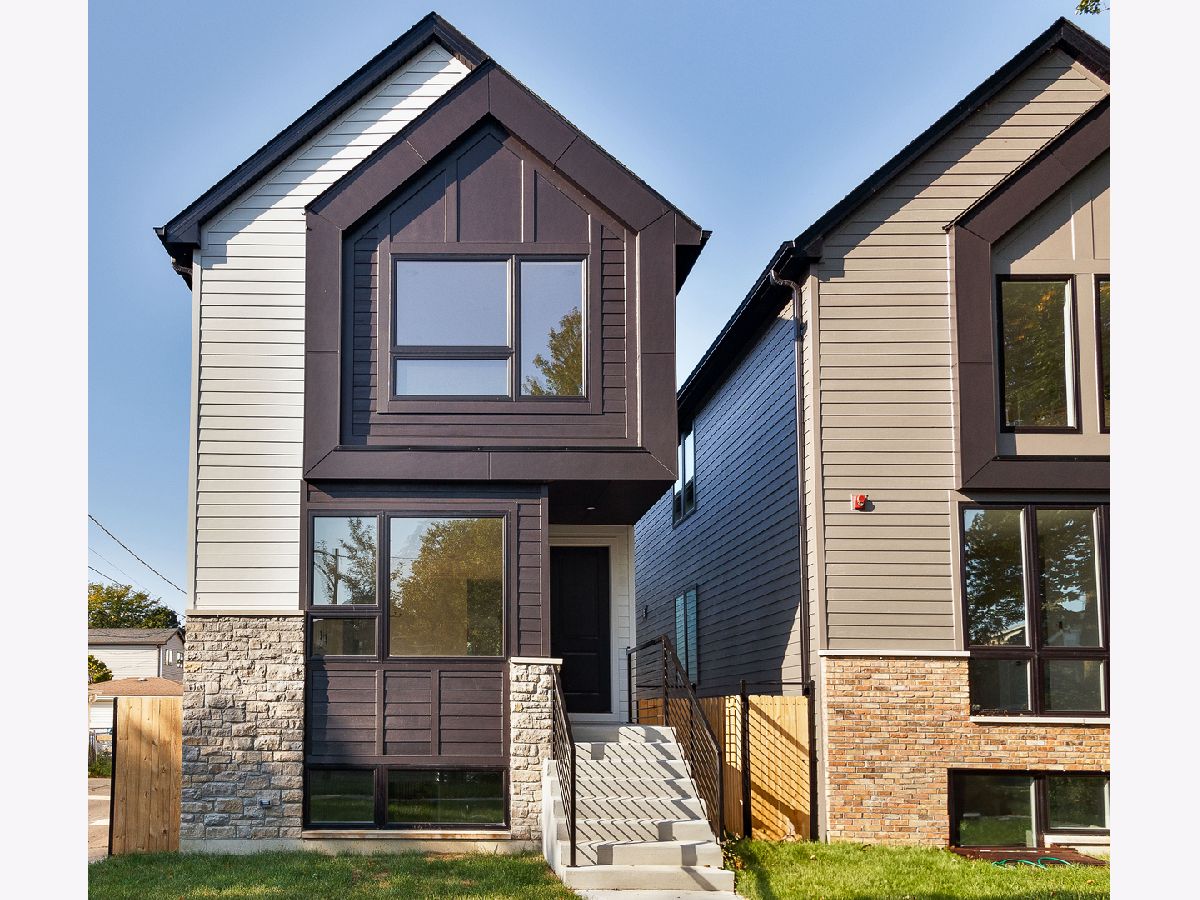  For Sale Chicago Illinois, 5222 Winnemac Avenue