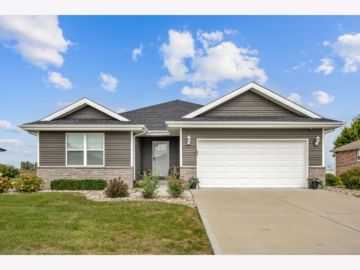  For Sale Manteno Illinois, 1631 Condor Drive