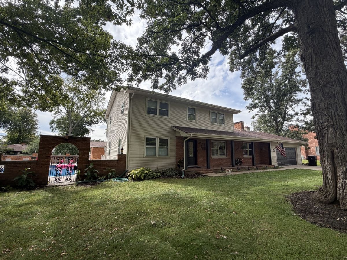  For Sale Ottawa Illinois, 5 Oaklane Drive