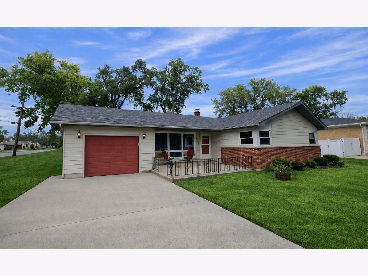  For Sale Crestwood Illinois, 4942 138th Place