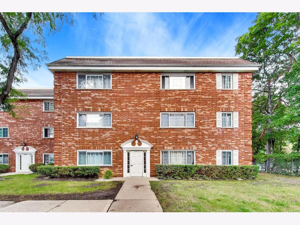 Condos & Townhomes Sold Burning Bush Niles Illinois, 6876 Touhy