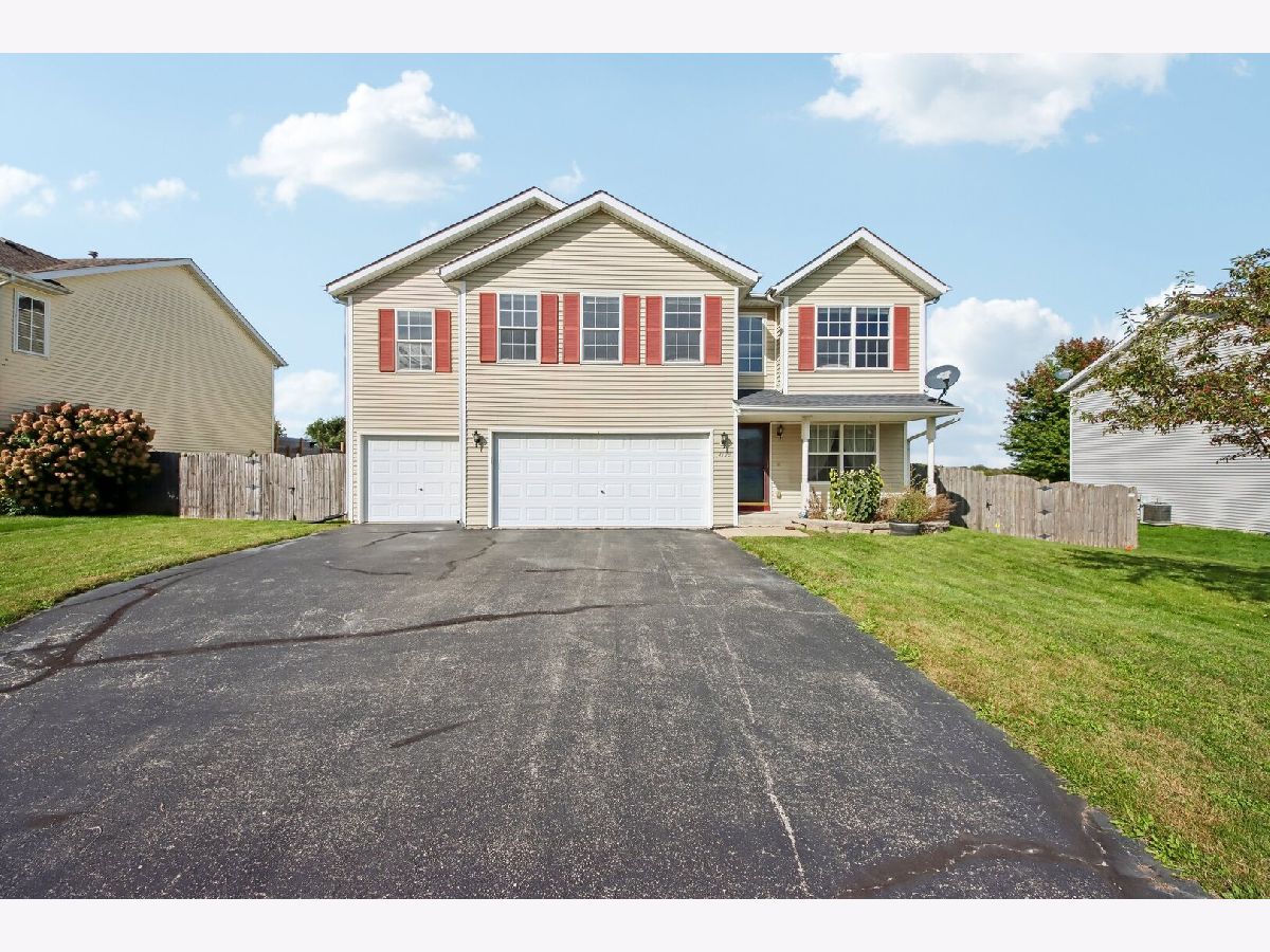 For Sale Poplar Grove Illinois, 4138 Milkweed Drive