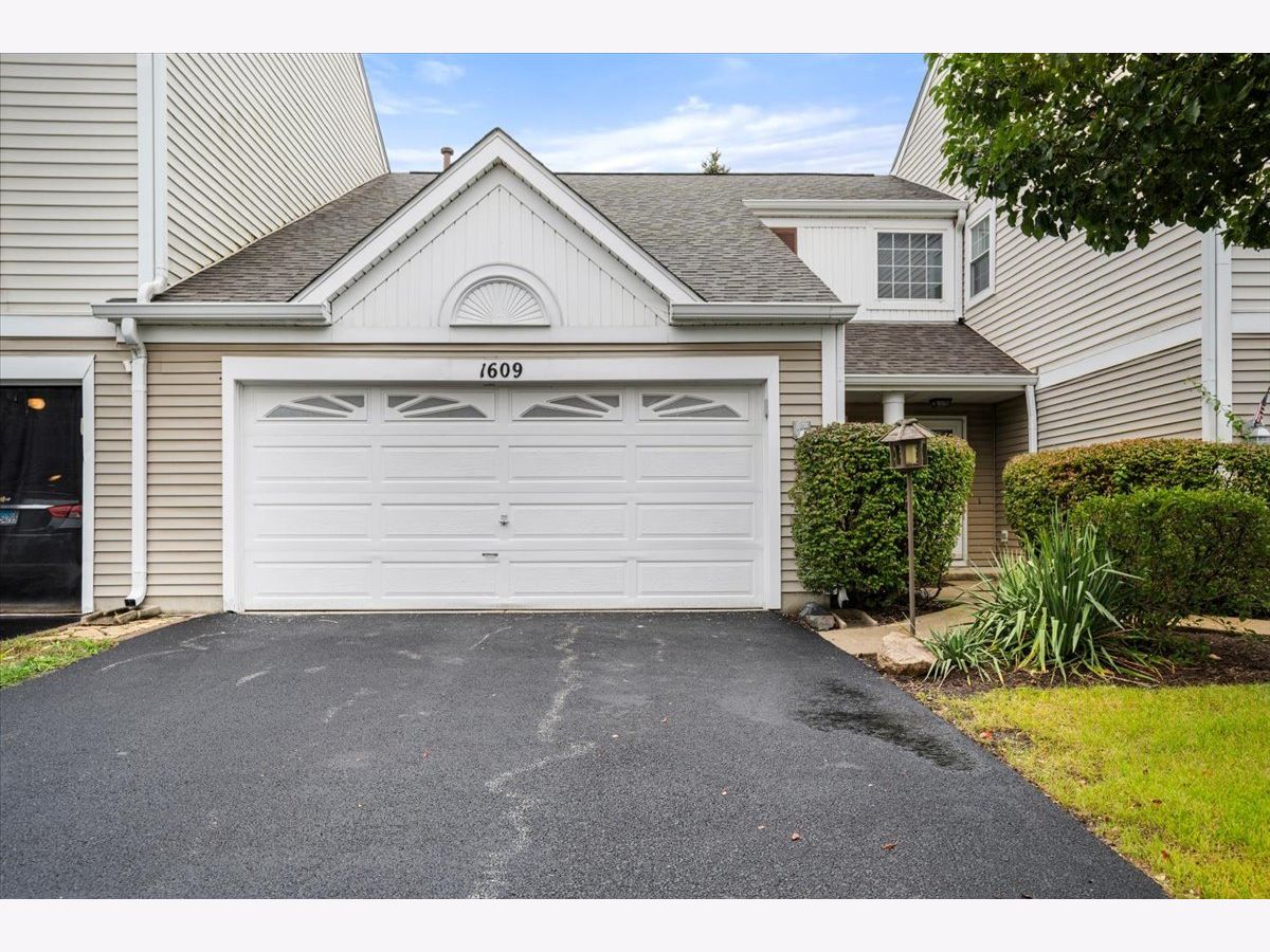  For Rent Bartlett Illinois, 1609 Spaulding