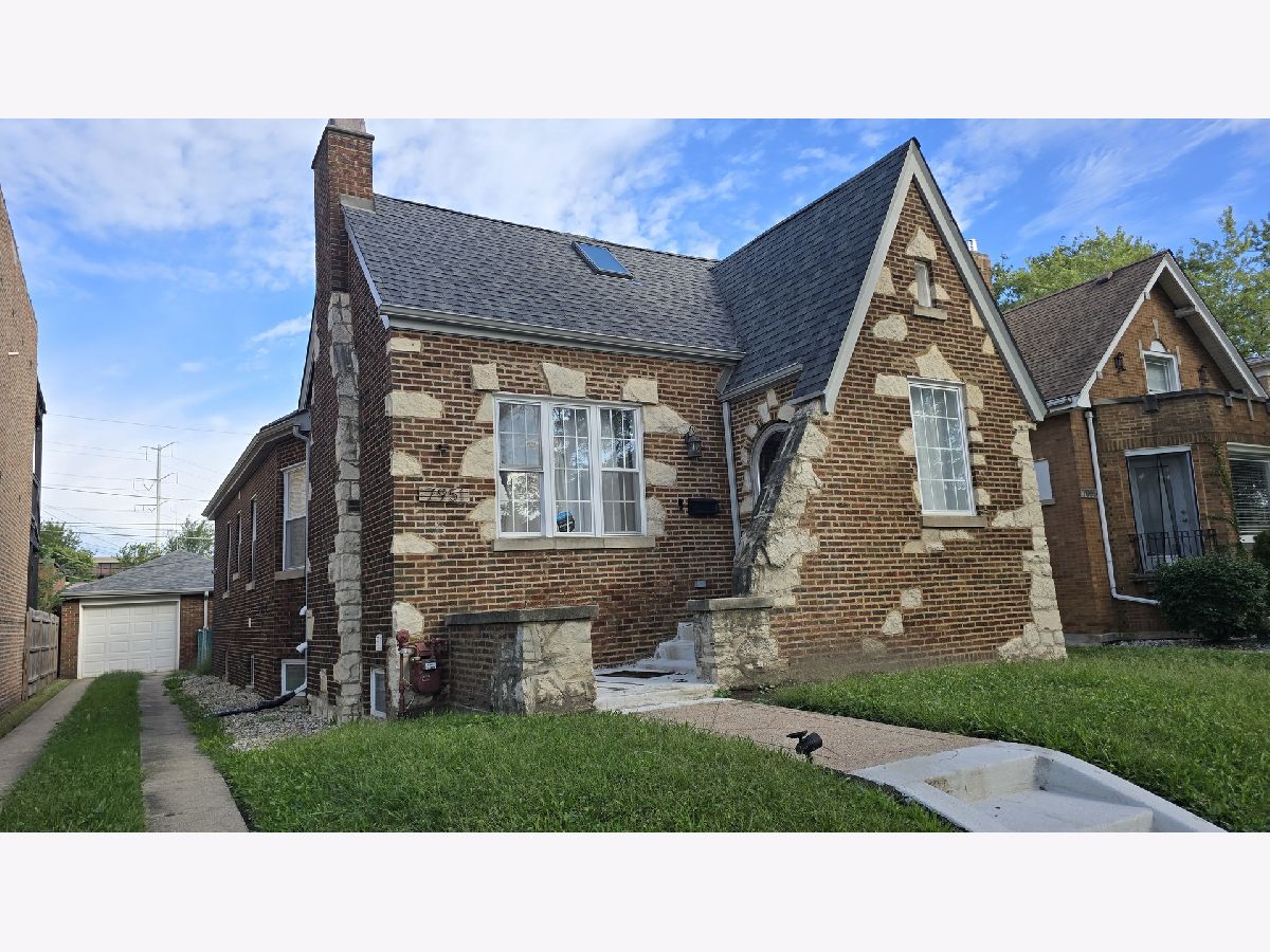  For Sale Chicago Illinois, 7951 Blackstone Avenue
