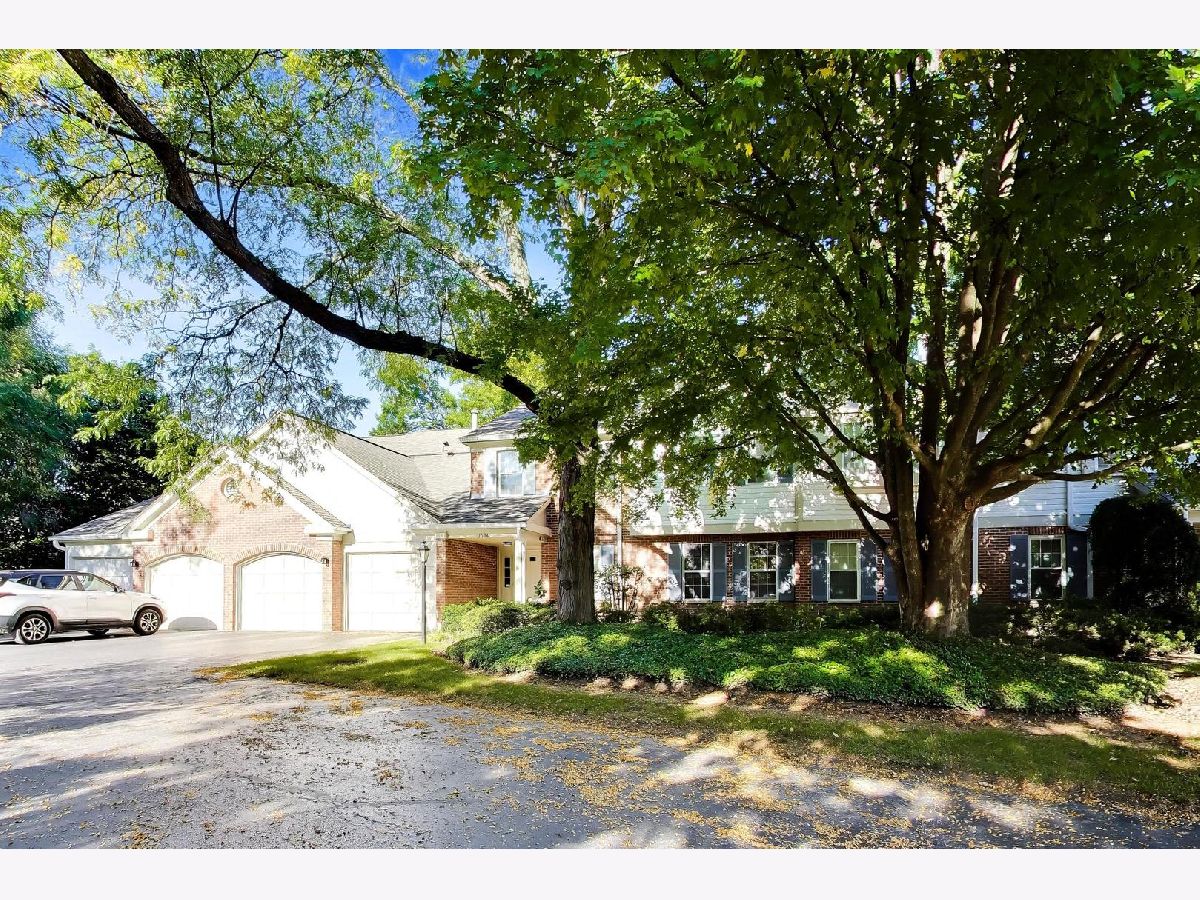 Townhomes & Condos For Sale Arlington Club Wheeling Illinois, 1506 Canbury Court