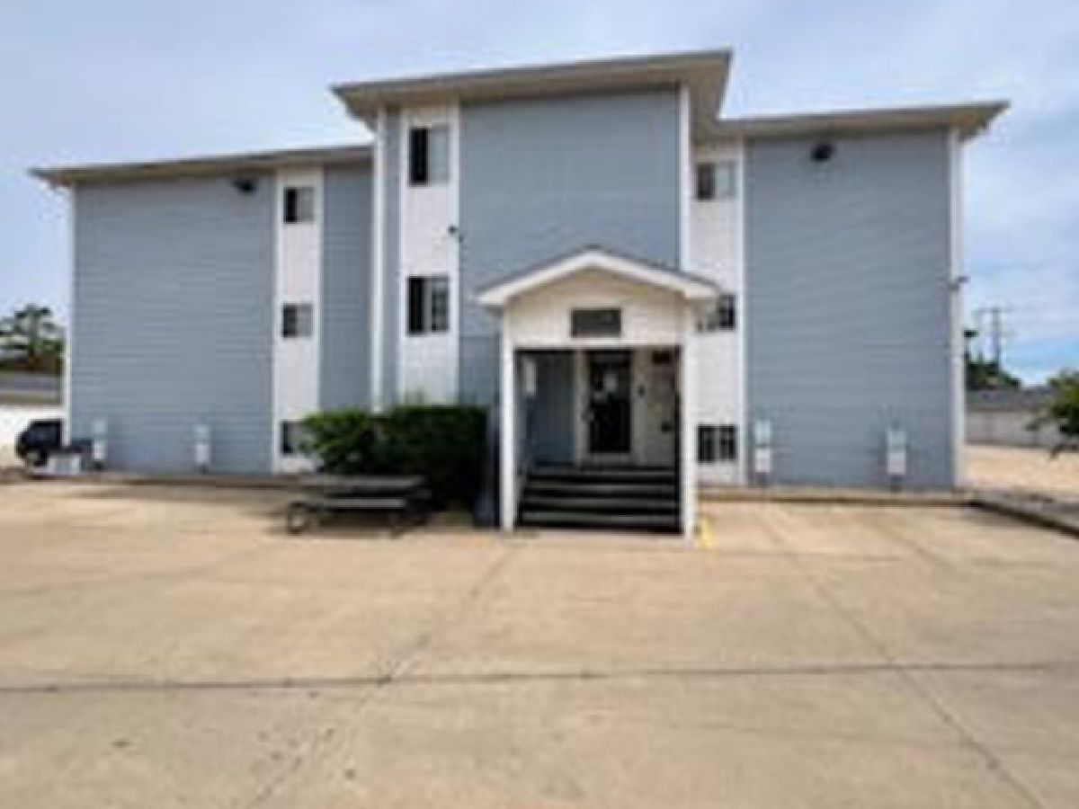  For Sale Waukegan Illinois, 3130 Monroe Street