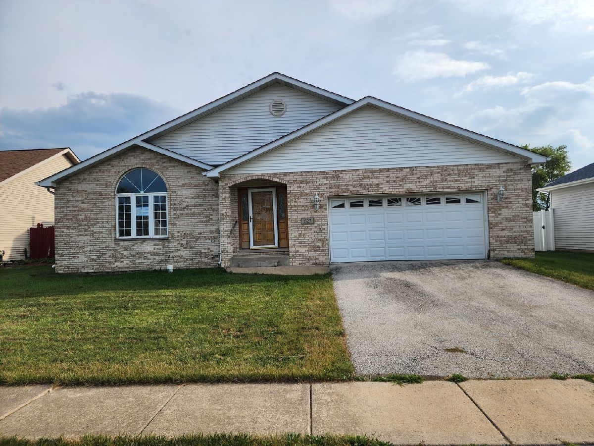  For Sale University Park Illinois, 627 Clover Lane
