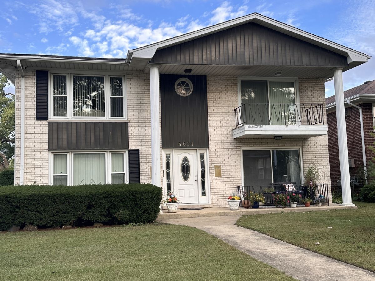  Rented Brookfield Illinois, 4601 Maple