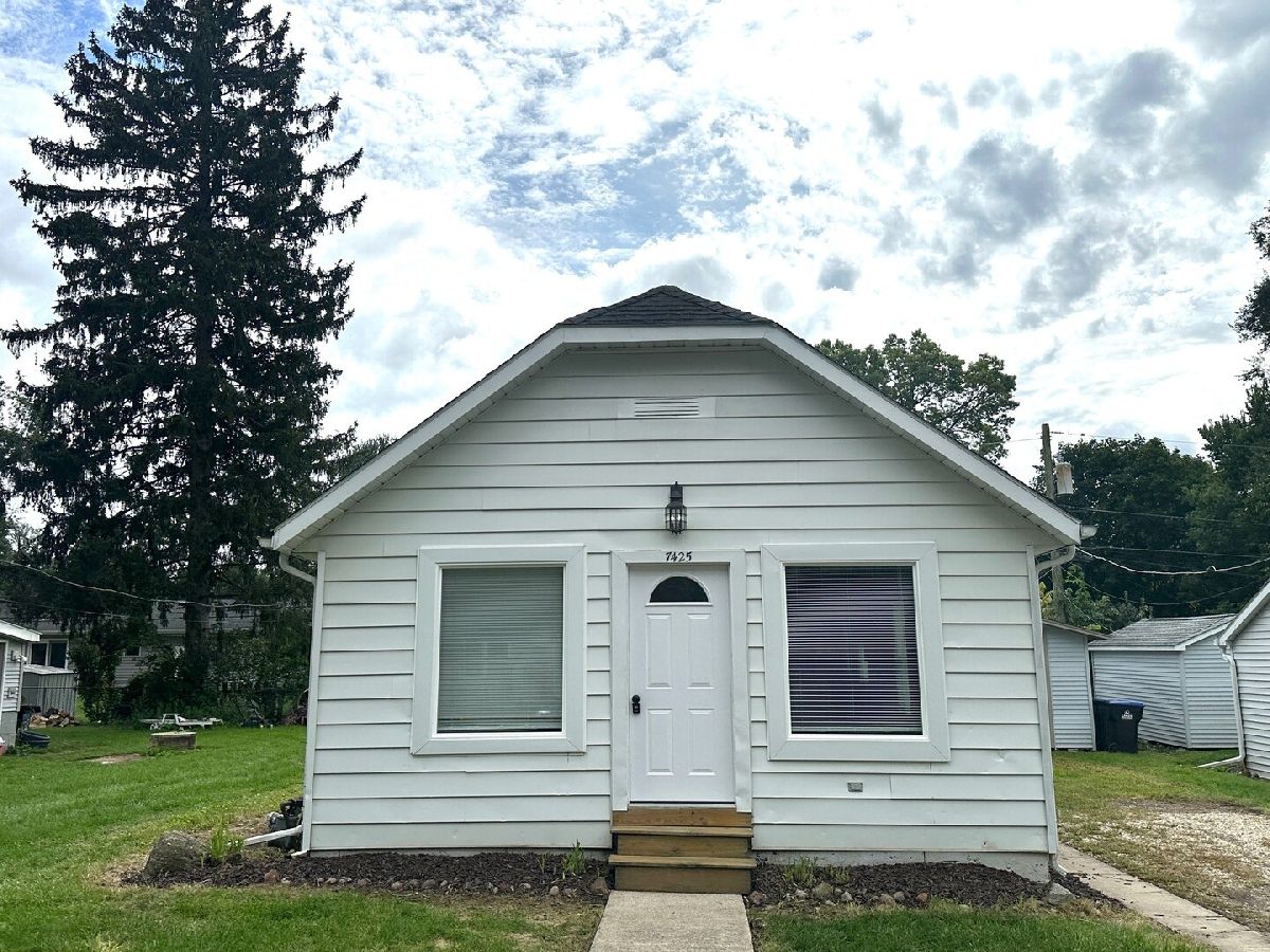  For Rent Wonder Lake Illinois, 7425 Cedar
