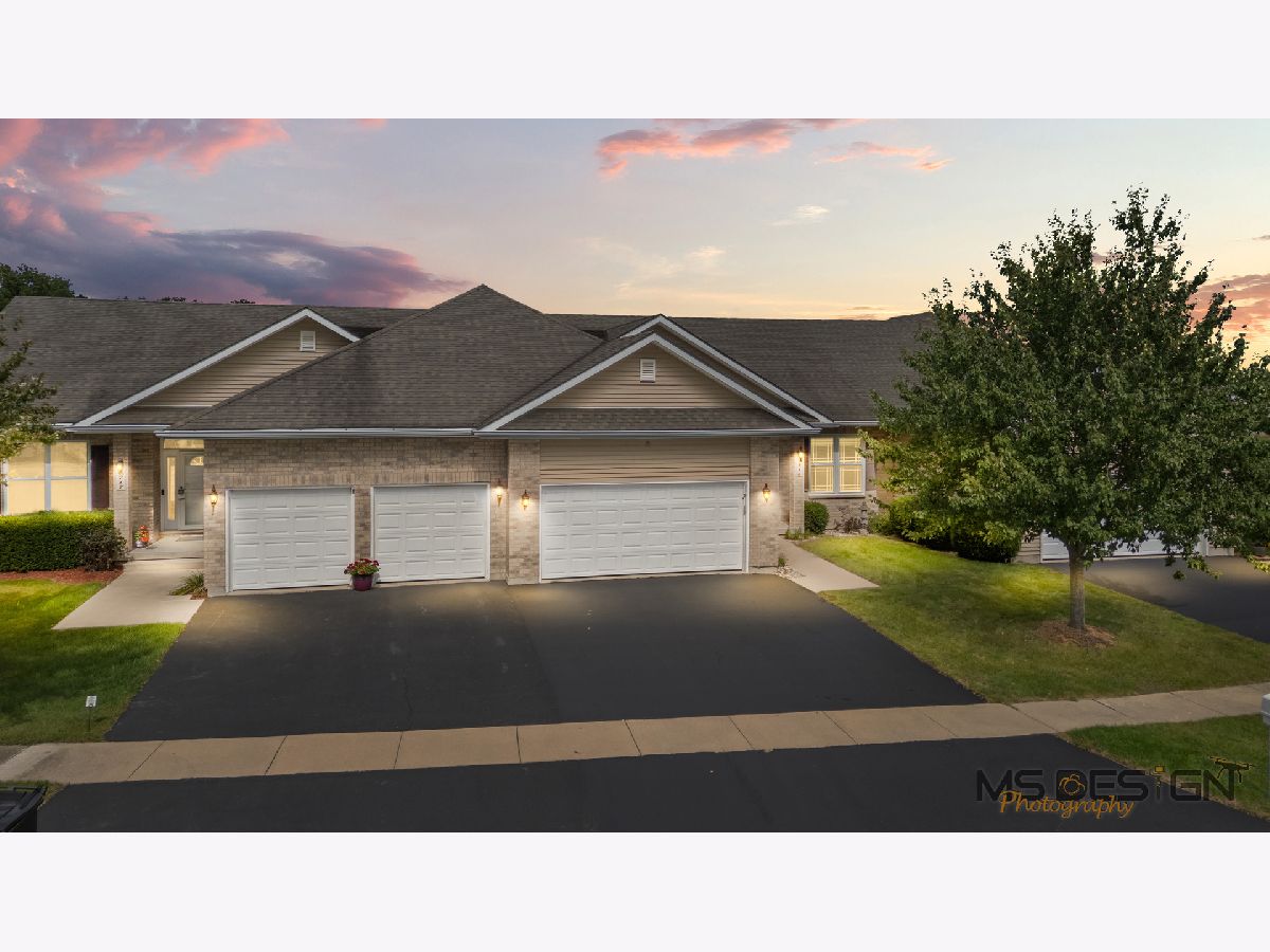 Homes & Condos & Townhomes For Sale Riverbend Genoa Illinois, 715 Winding Trail