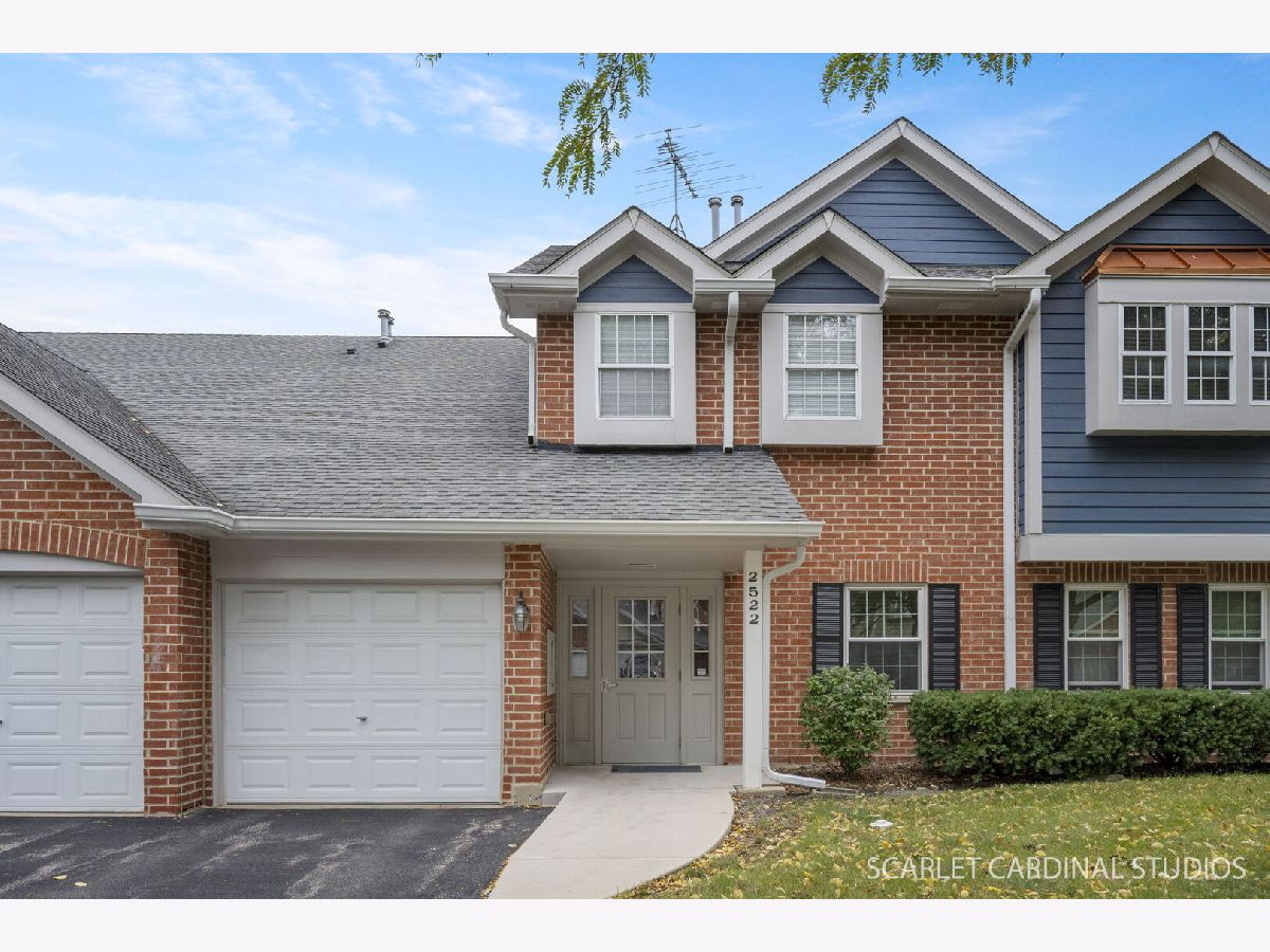 Condos & Townhomes For Sale Heatherwood Estates Schaumburg Illinois, 2522 Charleston Drive
