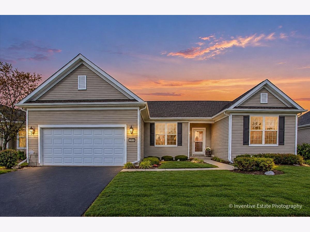  For Sale Shorewood Illinois, 1312 Springfield Lane
