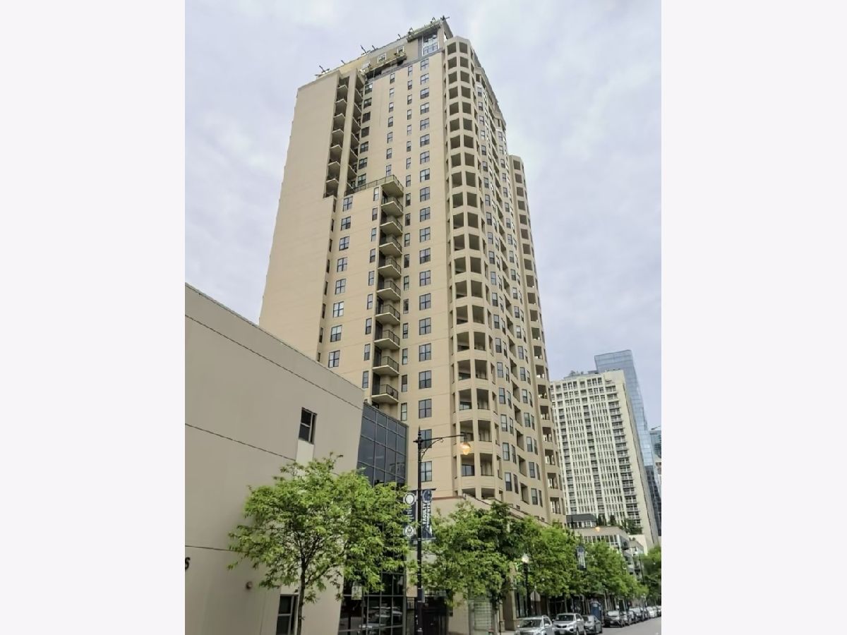 Condominiums For Rent The Marquee Chicago Illinois, 1464 Michigan
