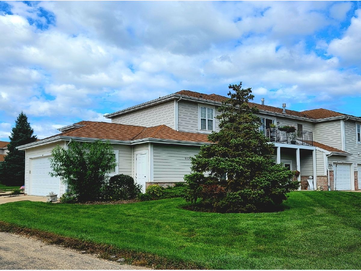  For Sale Pleasant Prairie Wisconsin, 6620 Meadowlands Circle