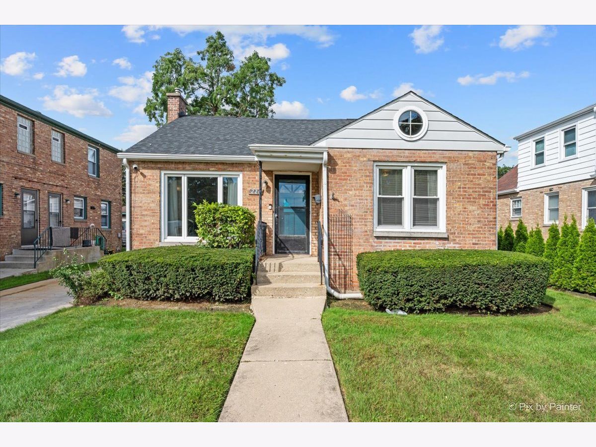  For Sale Waukegan Illinois, 226 Elmwood Avenue