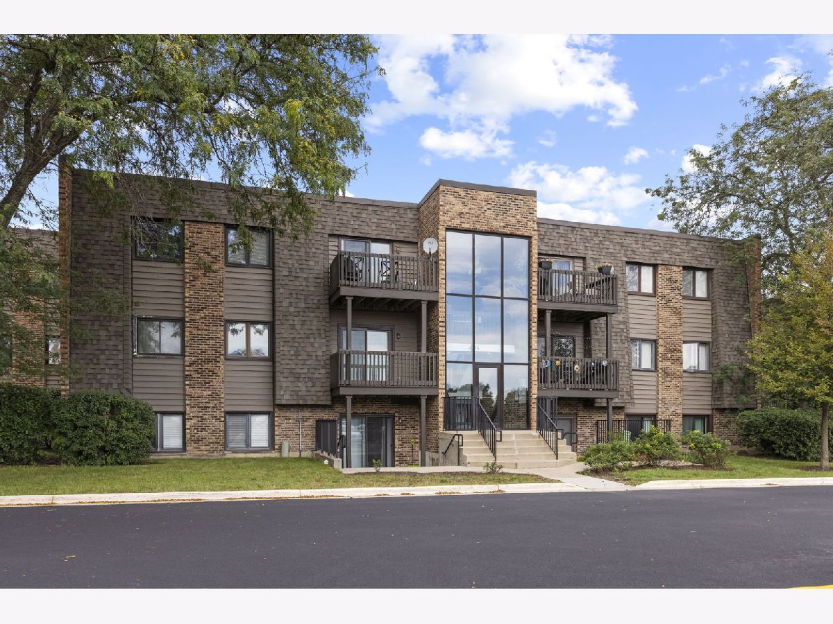  For Sale Wheaton Illinois, 1482 Stonebridge Circle