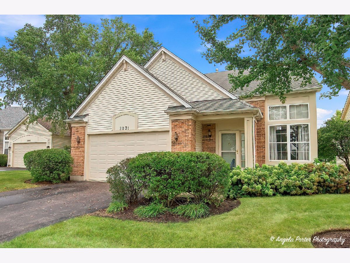 For Sale Grayslake Illinois, 2231 Wilshire Court