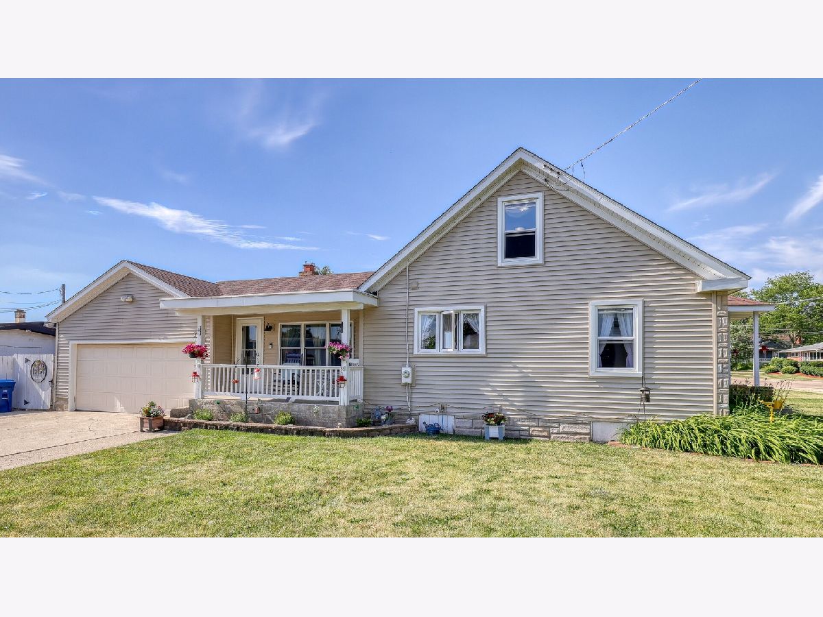  For Sale Elburn Illinois, 220 First Street