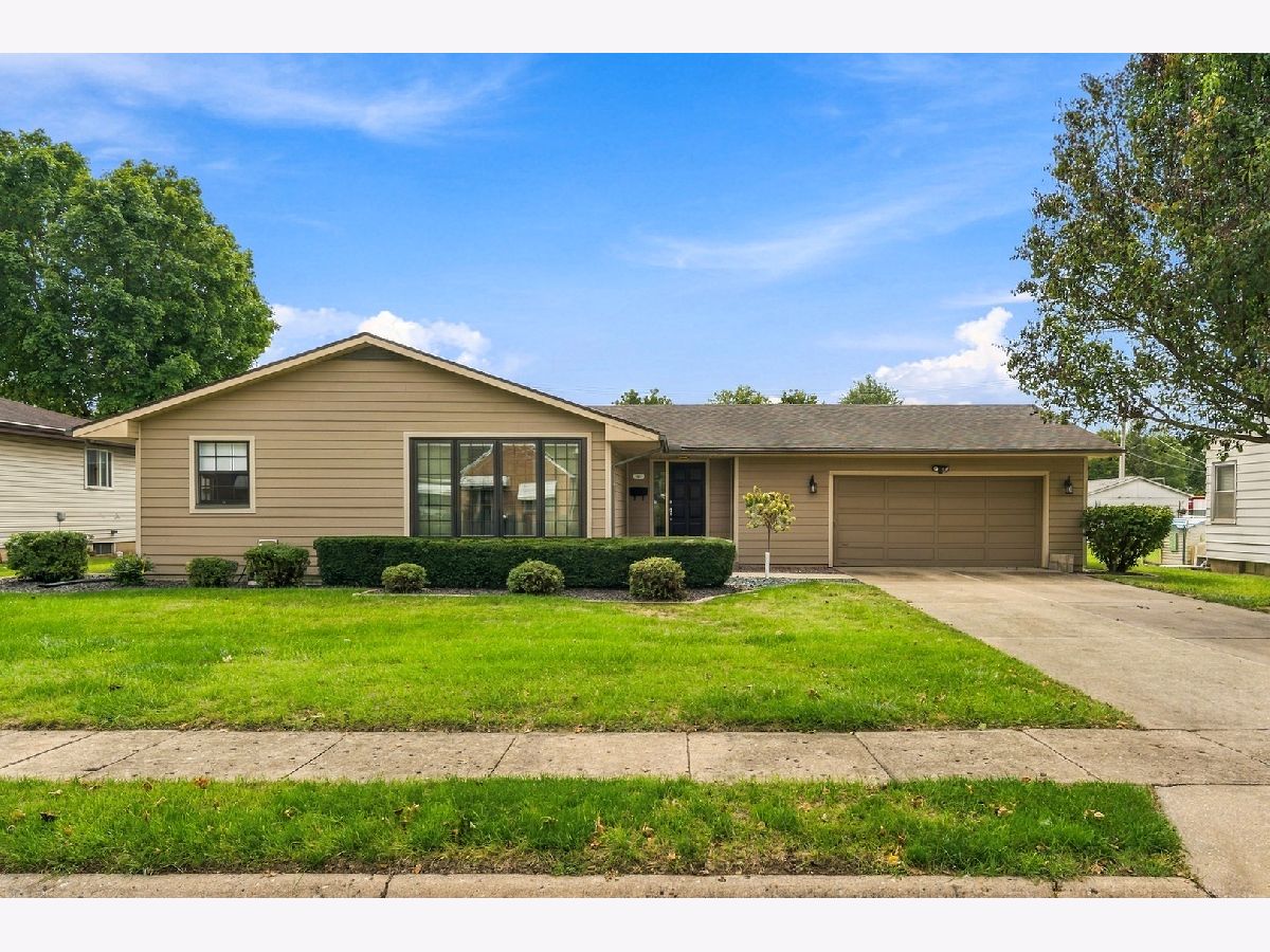  For Sale Oglesby Illinois, 327 Porter Street