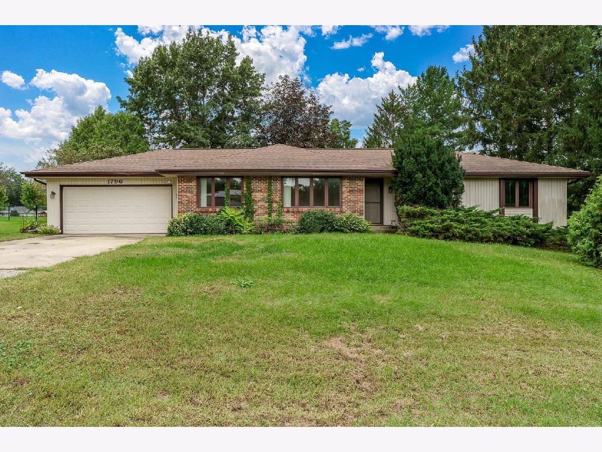  For Sale Rockford Illinois, 1796 Bracknel Boulevard