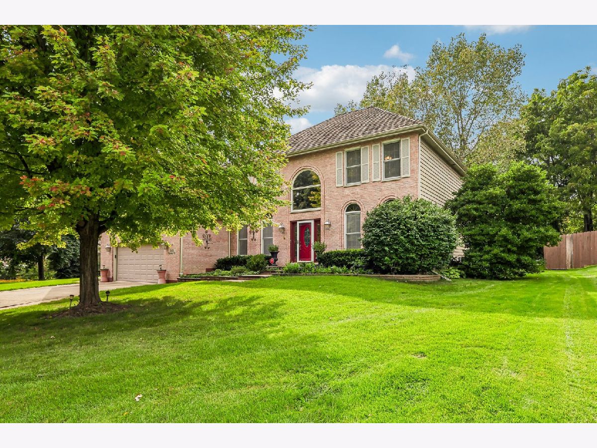  For Sale Gurnee Illinois, 2002 Ravine Drive
