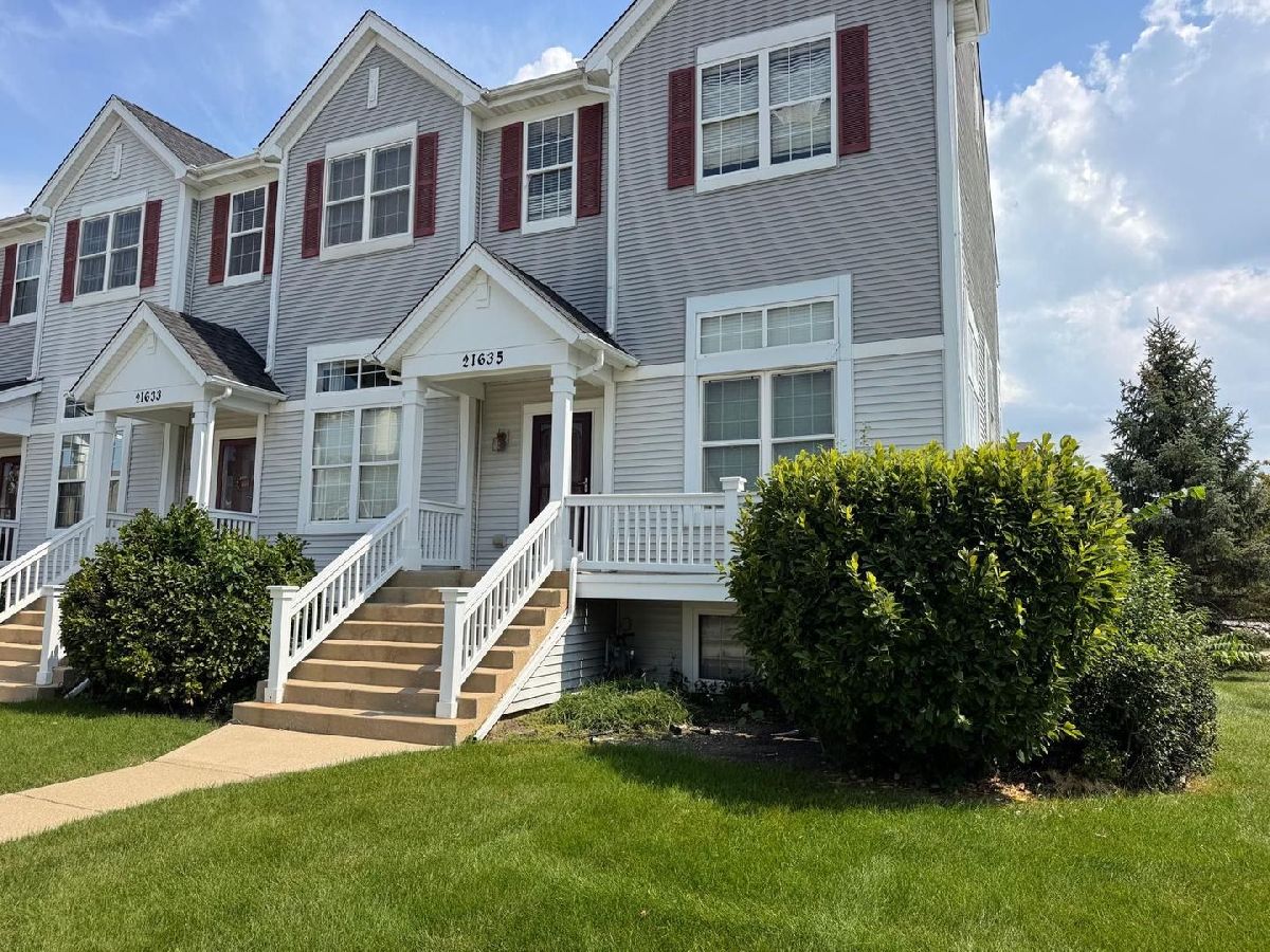  For Sale Matteson Illinois, 21635 Dogwood Road