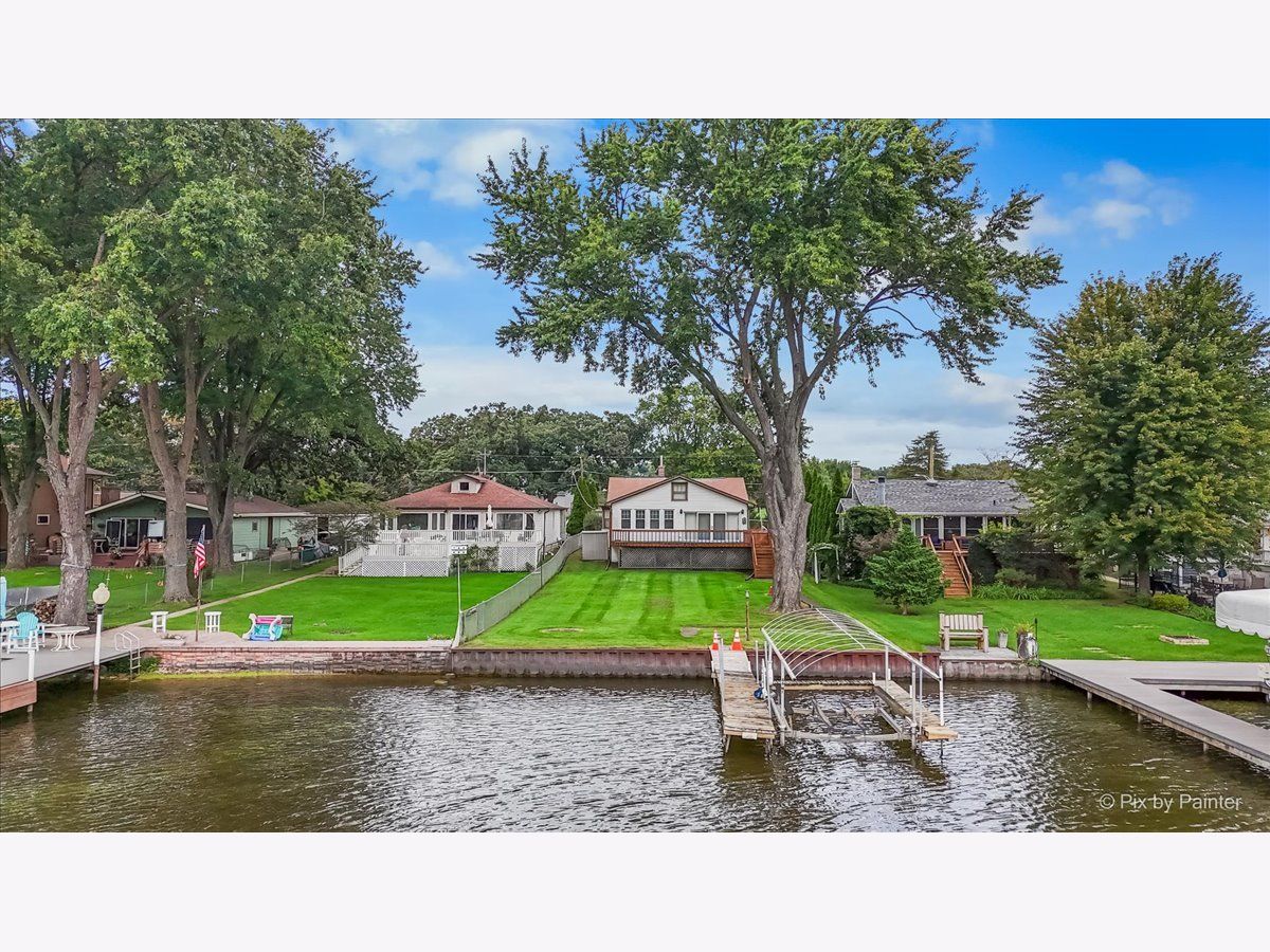 For Sale Cary Illinois, 2409 Grove Lane