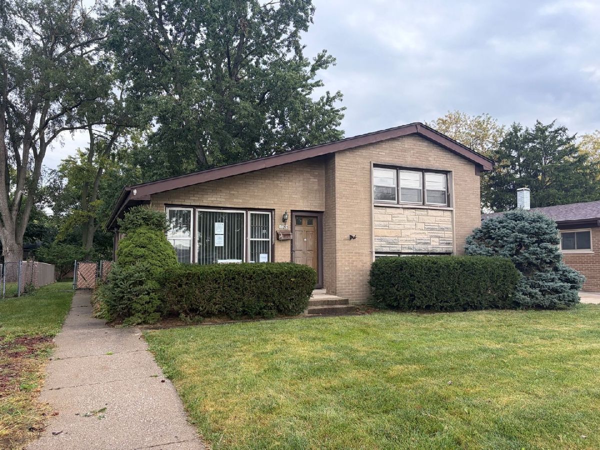  For Sale Midlothian Illinois, 15239 Hamlin Avenue