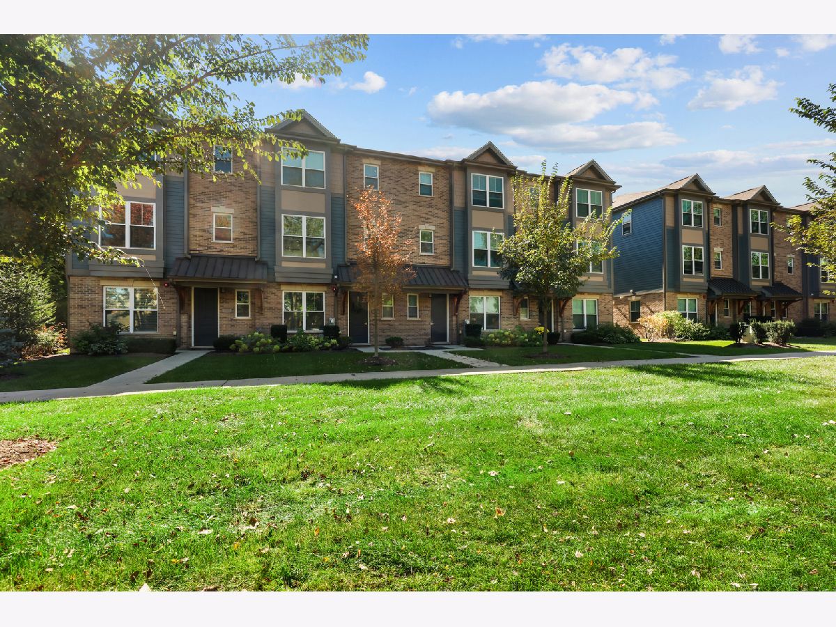  For Rent Libertyville Illinois, 601 Broadway