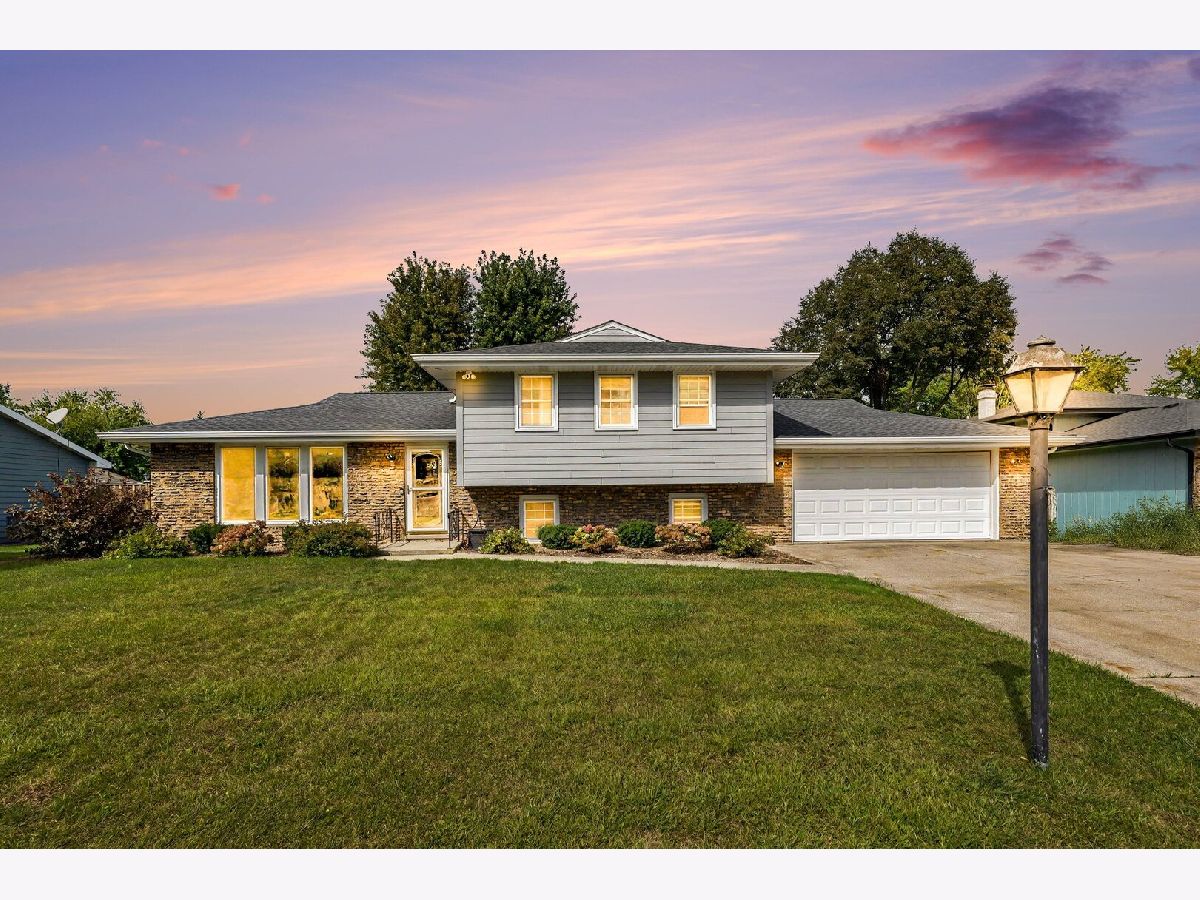  For Sale Joliet Illinois, 524 Dogwood Court