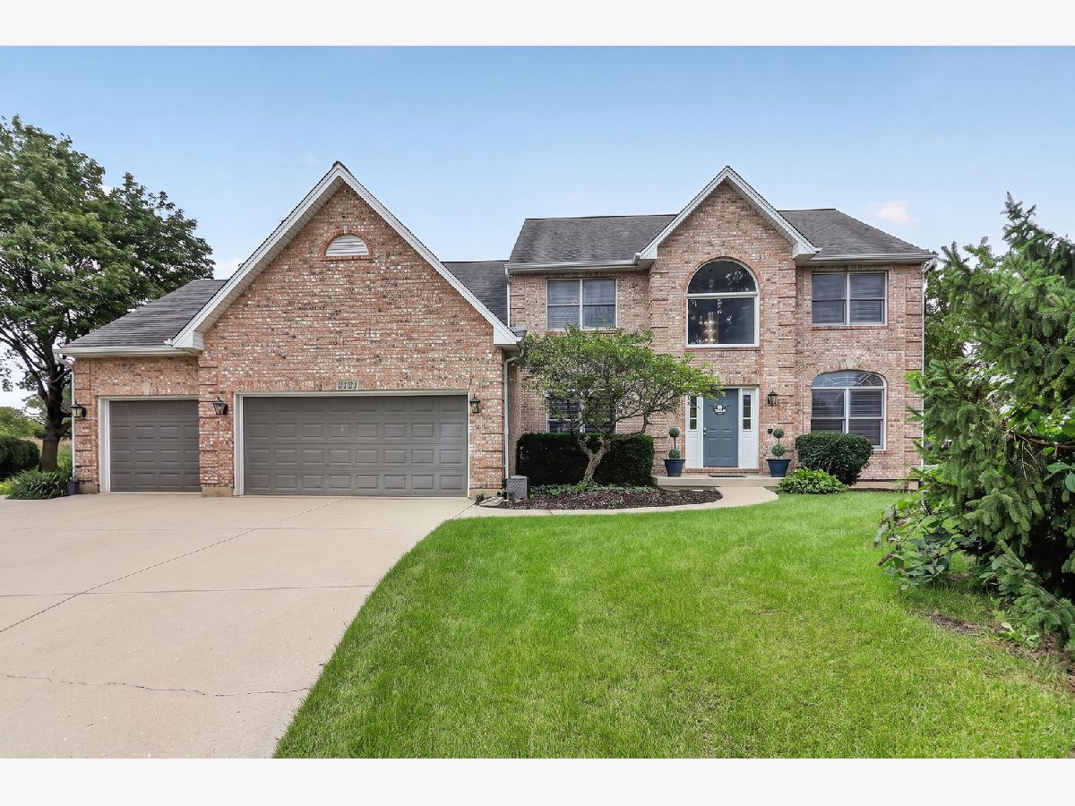  For Sale Algonquin Illinois, 2121 Burnham Court