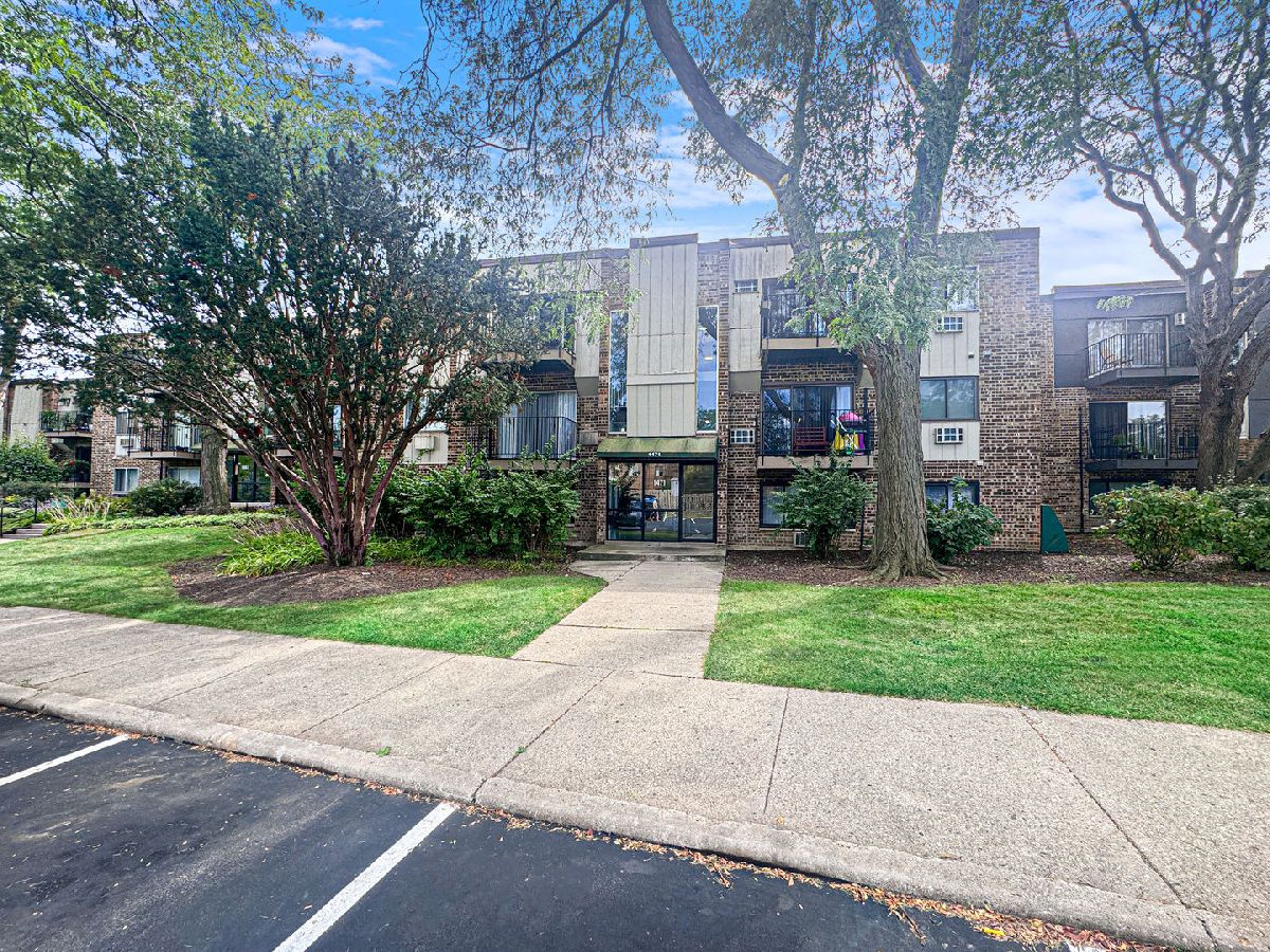Condominiums For Rent Brentwood Palatine Illinois, 1471 Winslowe