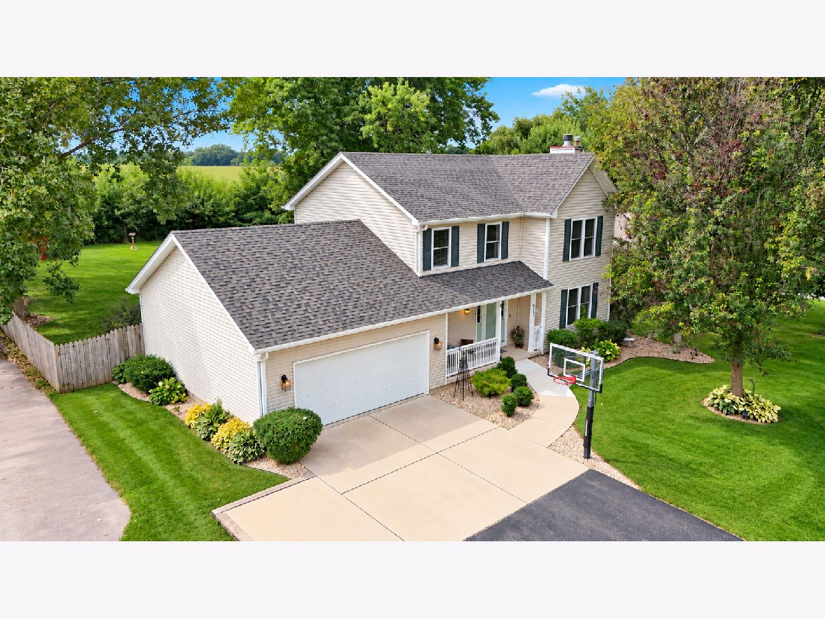  For Sale Lake Holiday Illinois, 938 Suzy Street