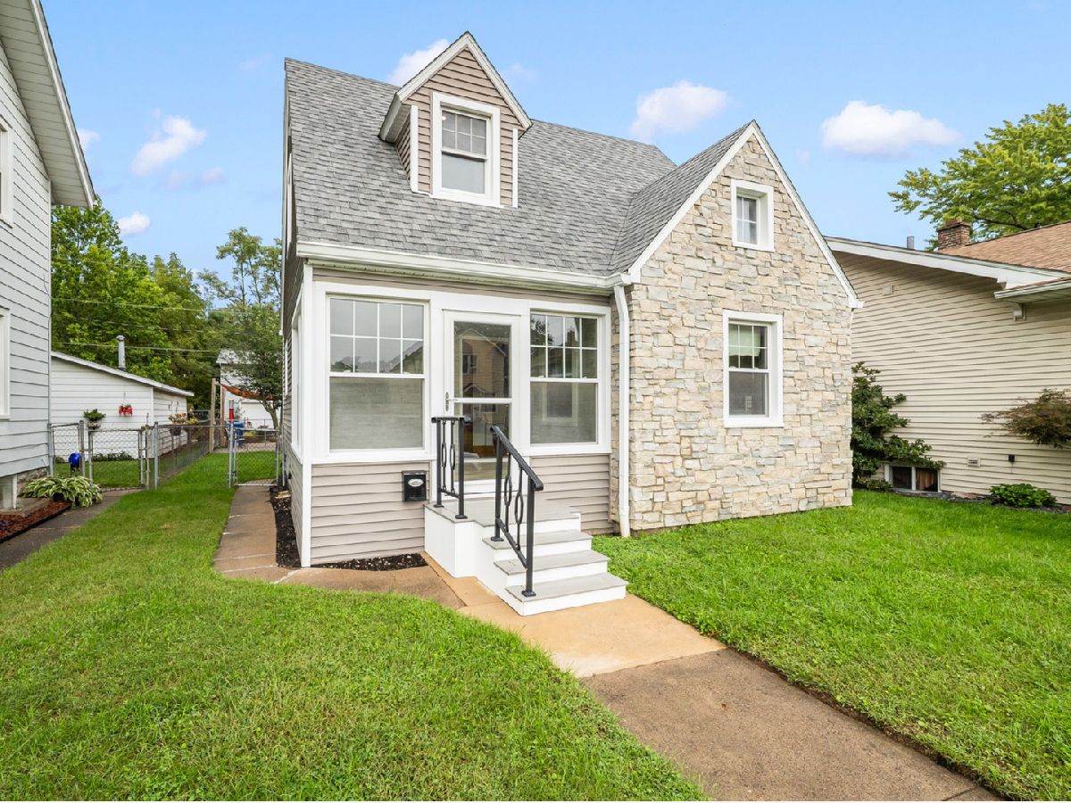  For Sale Moline Illinois, 2421 14th Avenue