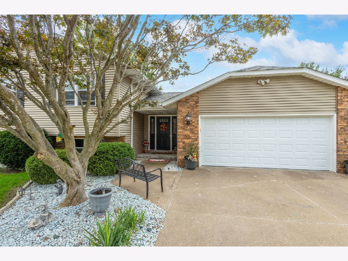 For Sale East Moline Illinois, 506 47th Avenue