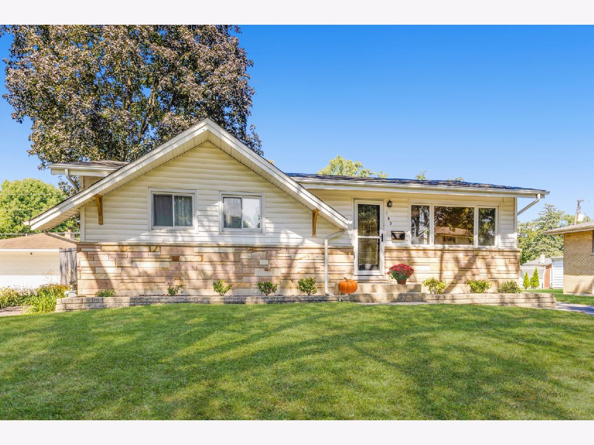  For Sale Mount Prospect Illinois, 700 Elderberry Lane