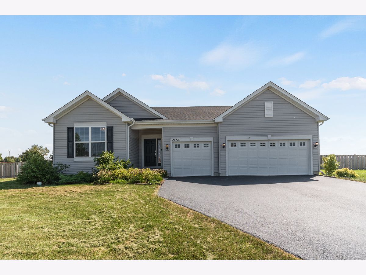  For Sale Yorkville Illinois, 2164 Tremont Avenue